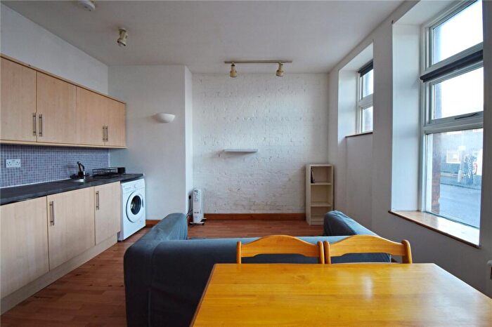 1 Bedroom Apartment To Rent In Union Road, Bristol, Somerset, BS2