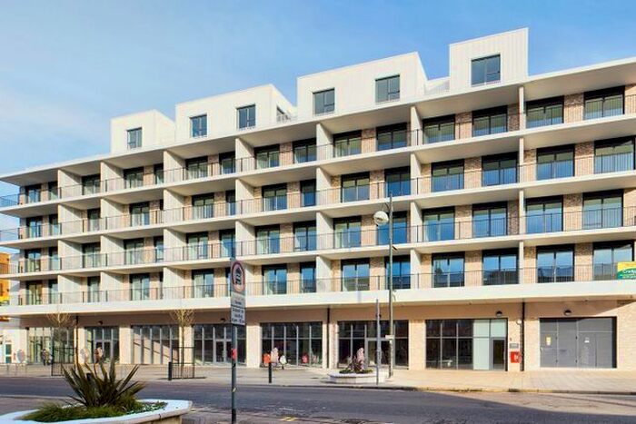 Studio To Rent In The Broadway, Crawley, RH10