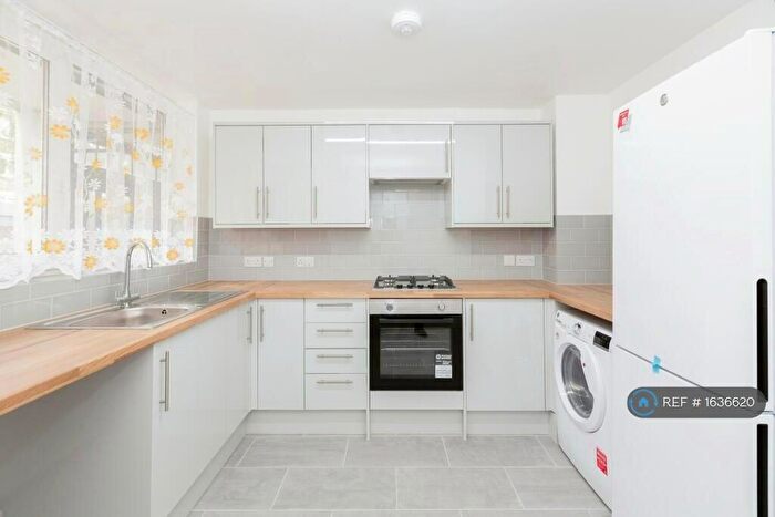 3 Bedroom Maisonette To Rent In Wick Road, London, E9