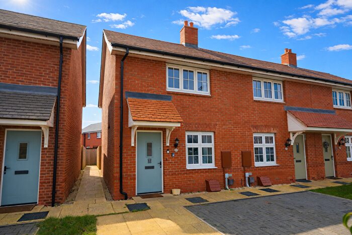 2 Bedroom End Terrace House For Sale In Thurso Way, Lubbesthorpe, Leicester, Leicestershire, LE19