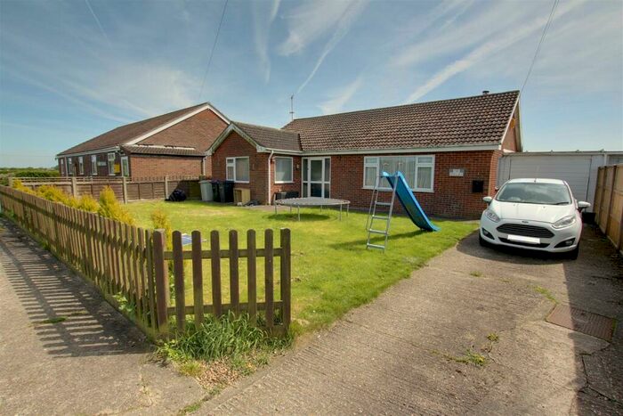 4 Bedroom Detached Bungalow For Sale In Sea Road, Anderby, PE24