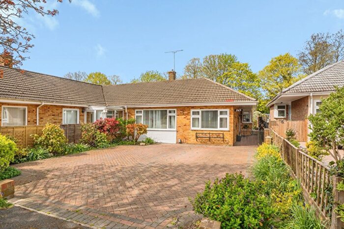 3 Bedroom Bungalow For Sale In Milton Road, Cowplain, Waterlooville, Hampshire, PO8