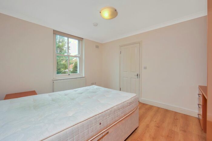 2 Bedroom Flat To Rent In Tollington Park, Finsbury Park, London, N4
