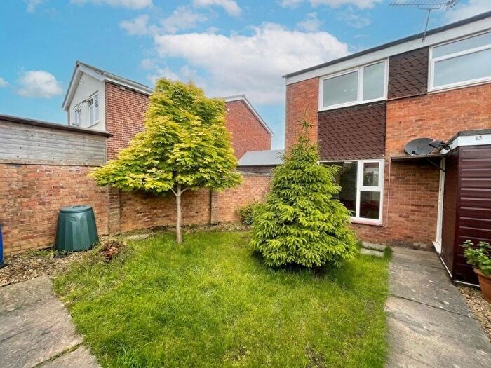 3 Bedroom End Of Terrace House For Sale In Dovedale, Thornbury, BS35