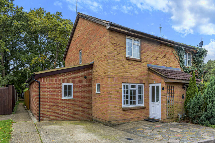 4 Bedroom Semi-Detached House To Rent In Erica Court, Woking, Surrey, GU22