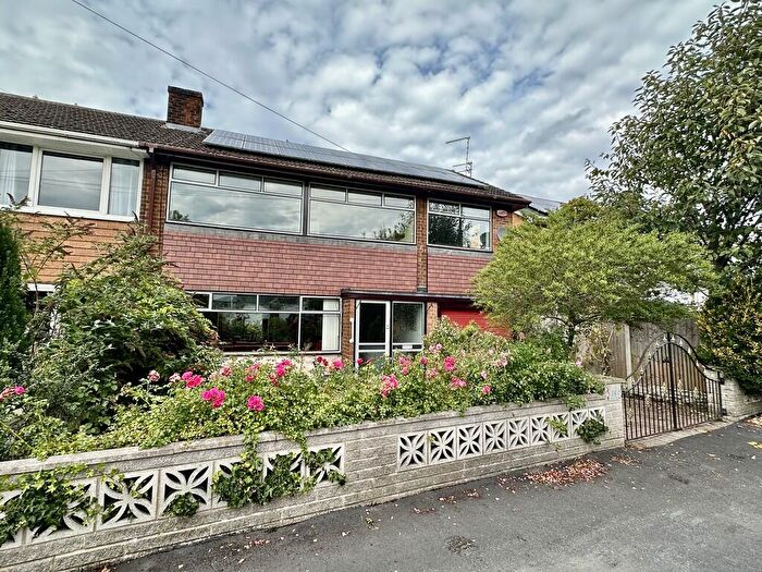4 Bedroom Semi-Detached House For Sale In Marquis Gardens, Barnby Dun, Doncaster, DN3