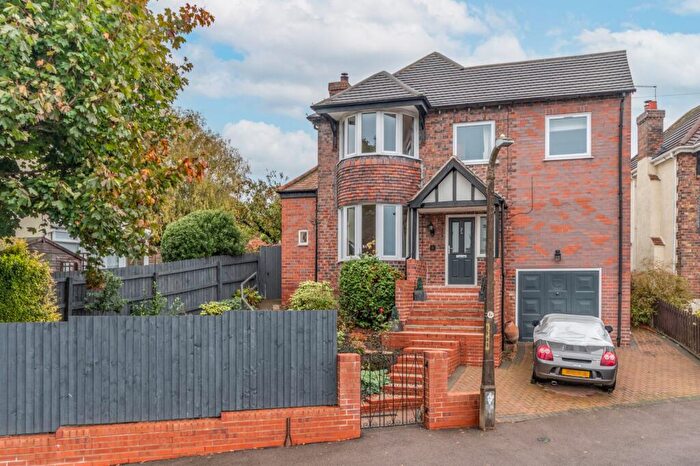 4 Bedroom Detached House For Sale In Clent Avenue, Headless Cross, Redditch, B97