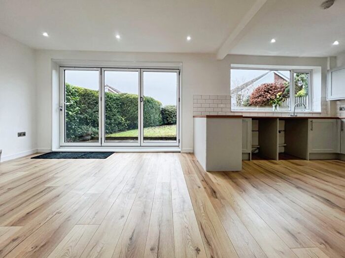 3 Bedroom Bungalow For Sale In Hough Fold Way, Harwood, Bolton, BL2