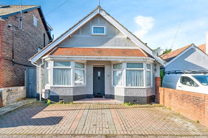 3 Bedroom Chalet For Sale In Longford Road, Bognor Regis, PO21