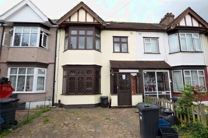 4 Bedroom Terraced House To Rent In Overton Drive, Romford, RM6