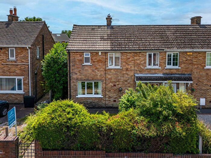 3 Bedroom Semi-Detached House For Sale In Cresacre Avenue, Barnburgh, Doncaster, DN5