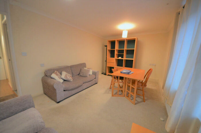 1 Bedroom Apartment To Rent In Cowdenbeath Path, Islington, London, N1