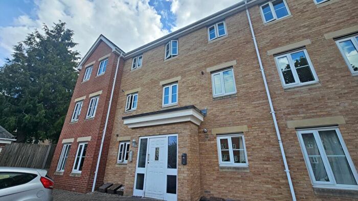 2 Bedroom Flat To Rent In Hedgers Close, Bedminster, BS3