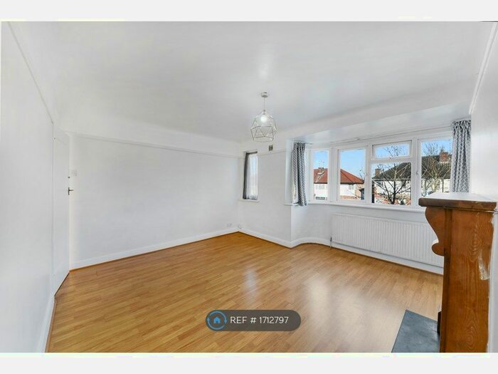 2 Bedroom Maisonette To Rent In Shaftesbury Avenue, South Harrow, HA2