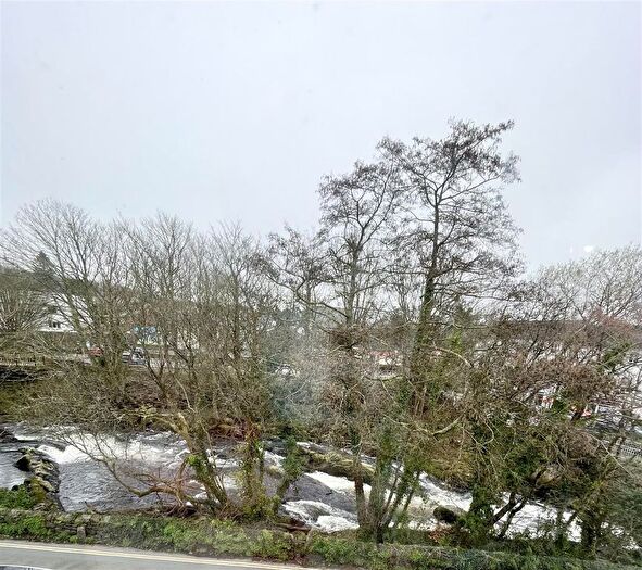 2 Bedroom Flat To Rent In Erme Road, Ivybridge, PL21