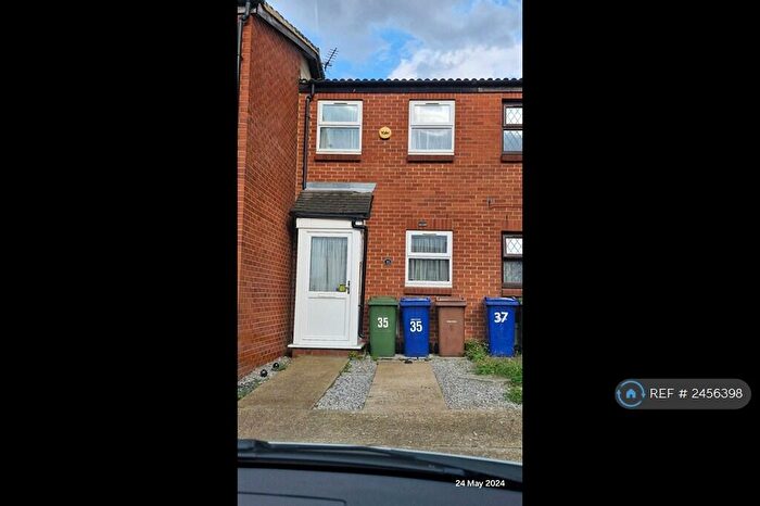 2 Bedroom Terraced House To Rent In Fanns Rise, Purfleet, RM19