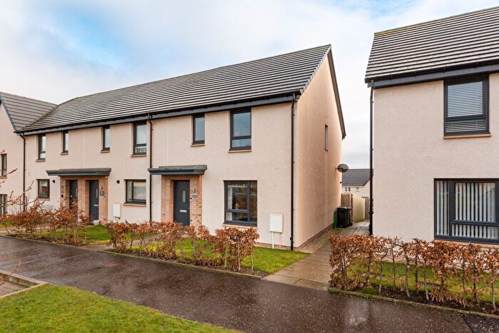 3 Bedroom End Terrace House For Sale In Greenwell Wynd, Mortonhall, EH17