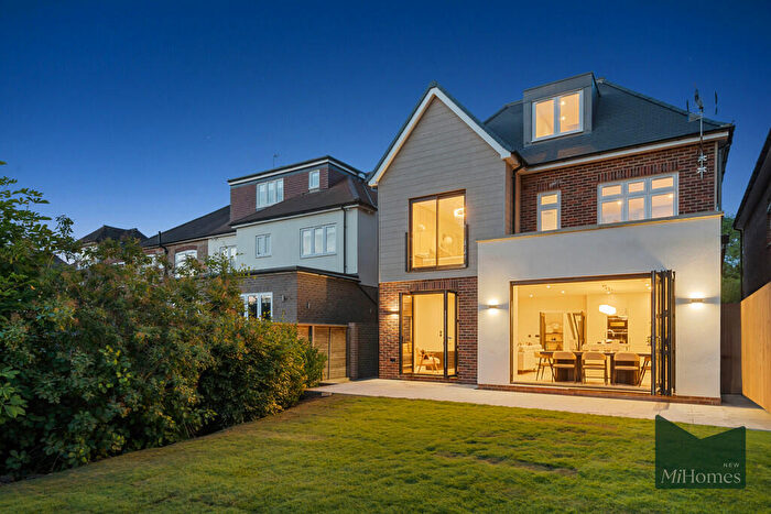5 Bedroom Detached House For Sale In Spring Court Road | Chase View, EN2