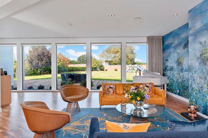 5 Bedroom Detached House For Sale In Castle Gogar Rigg, Edinburgh, EH12