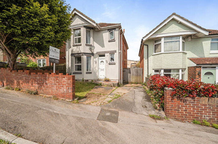 3 Bedroom Detached House For Sale In Edgehill Road, Midanbury, Southampton, Hampshire, SO18