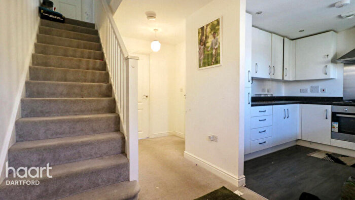 2 Bedroom Semi-Detached House To Rent In Christabel Close, Swanscombe, DA10