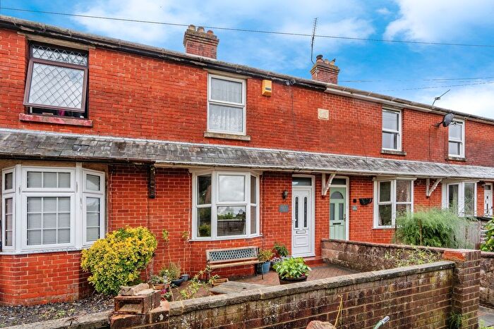 3 Bedroom Terraced House For Sale In South View, Cowplain, Waterlooville, PO8