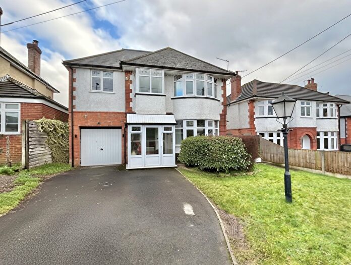 4 Bedroom Detached House For Sale In Mudford Road, Yeovil, Somerset, BA21