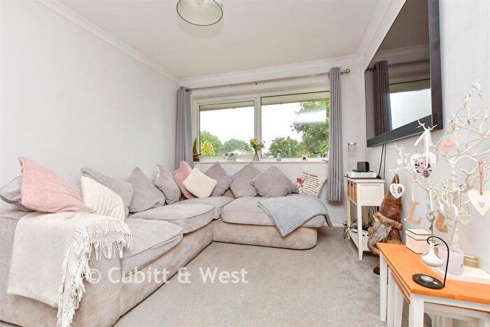 2 Bedroom Apartment For Sale In Proctor Gardens, Great Bookham, Surrey, KT23