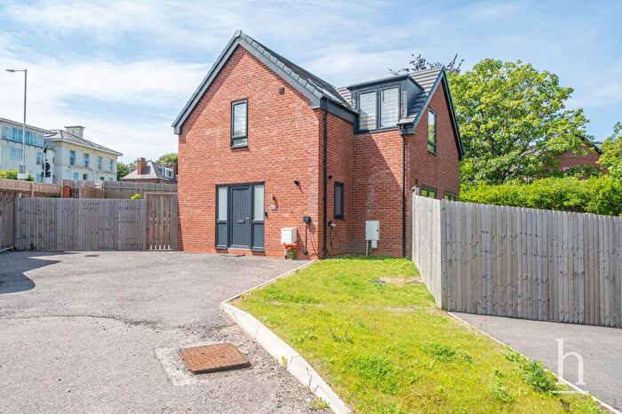 4 Bedroom Detached House For Sale In Gibson House Drive, Wallasey, CH44
