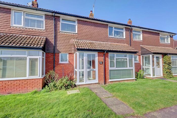 4 Bedroom Terraced House For Sale In Louches Lane, Naphill, High Wycombe, Buckinghamshire, HP14