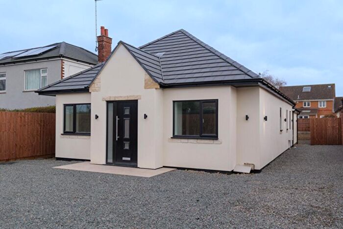 3 Bedroom Detached Bungalow For Sale In London Road, Yaxley, PE7