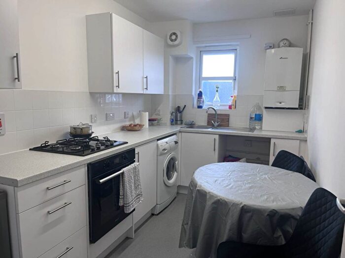 1 Bedroom Flat To Rent In Trenmar Gardens, Harlesden, NW10
