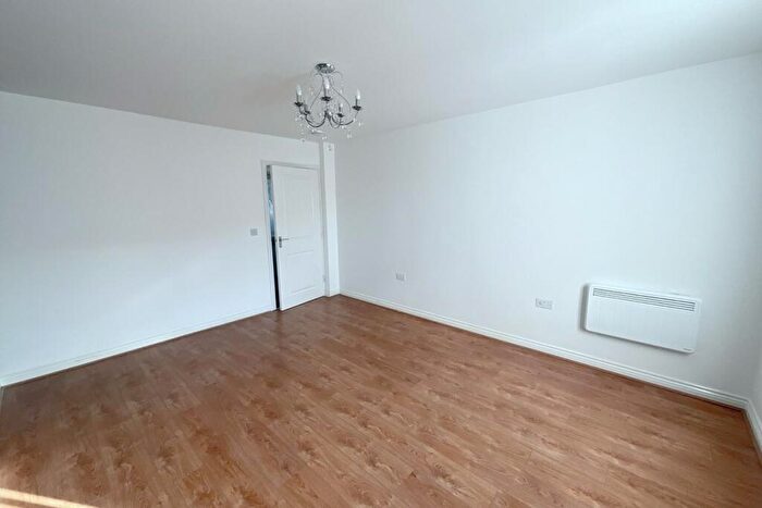 2 Bedroom Flat For Sale In Doveholes Drive, Sheffield, S13