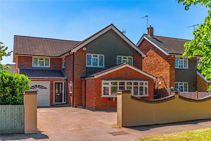 5 Bedroom Detached House For Sale In Branksome Close, Adeyfield, Hemel Hempstead, Hertfordshire, HP2