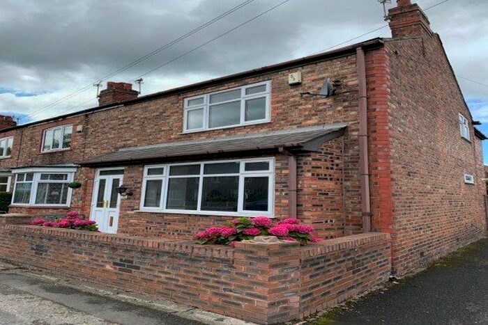 2 Bedroom Property To Rent In Kingsway South, Warrington, WA4