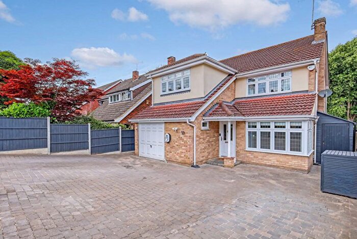 4 Bedroom Detached House For Sale In Worrin Road, Shenfield, CM15