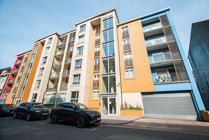 1 Bedroom Flat To Rent In Dock Street, Kingston Upon Hull, HU1