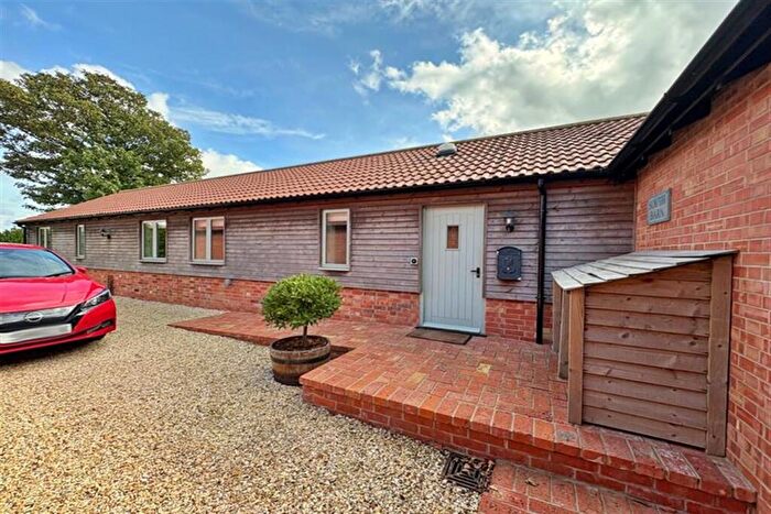 4 Bedroom Barn Conversion To Rent In Wareham, BH20