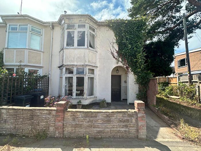 4 Bedroom Semi Detached House For Sale In St. James's Square, Bournemouth, Dorset, BH5