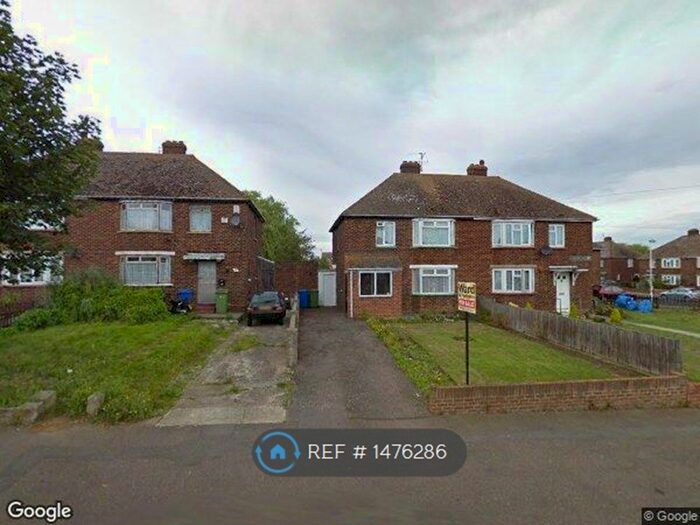 3 Bedroom Semi-Detached House To Rent In Hillside Avenue, Queenborough, ME11