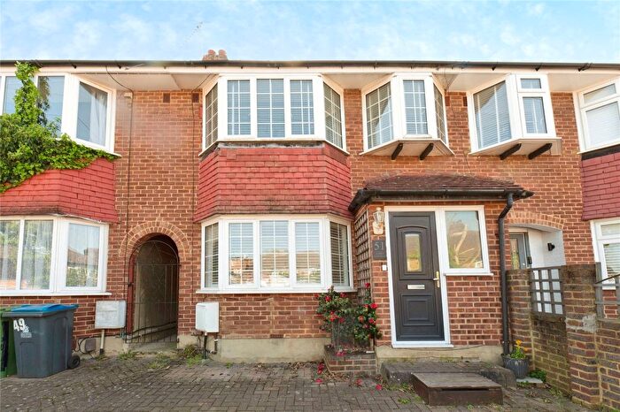 3 Bedroom Terraced House For Sale In Sussex Gardens, Chessington, KT9