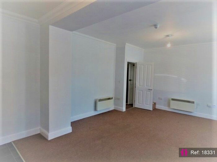 1 Bedroom Flat To Rent In Cambridge Road, Eastbourne, BN22