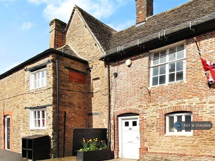 2 Bedroom Flat To Rent In Highworth, Highworth, Swindon, SN6