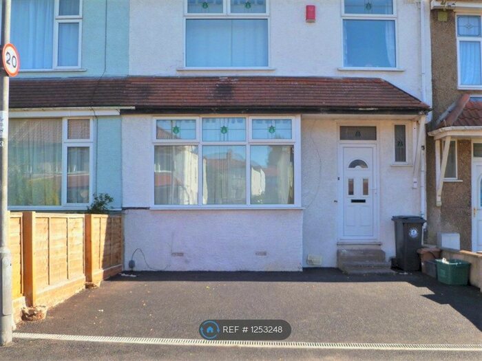 4 Bedroom Semi-Detached House To Rent In Sandling Avenue, Bristol BS7