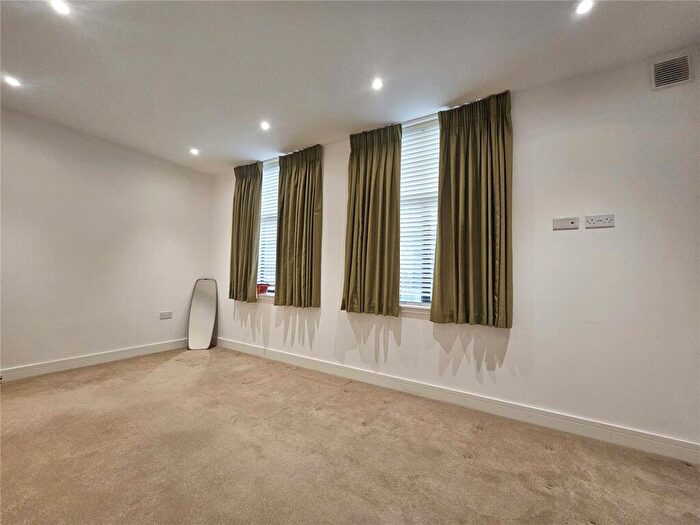 2 Bedroom Apartment For Sale In The Old Court House, Grange Road, Midhurst, West Sussex, GU29