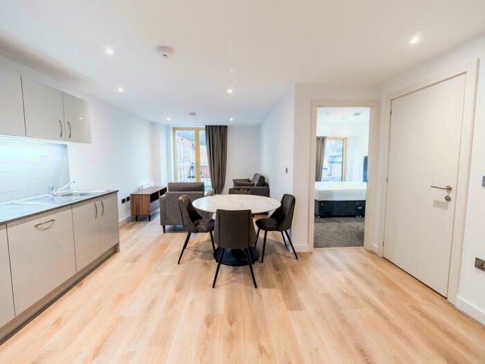 1 Bedroom Apartment To Rent In Flat :: The Quarters, M1