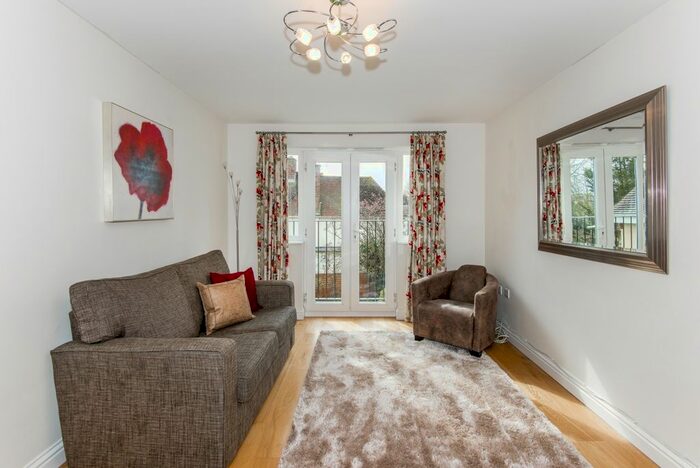 2 Bedroom Flat To Rent In Five Mile Drive, Oxford, OX2