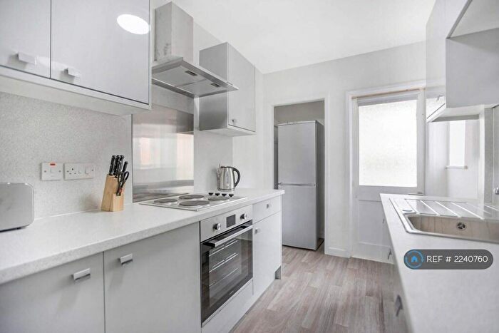 4 Bedroom Terraced House To Rent In Muller Road, Horfield, Bristol, BS7