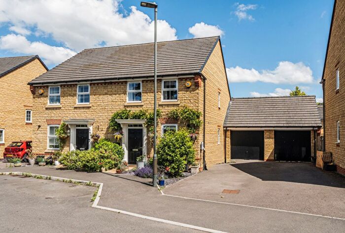 3 Bedroom Semi Detached House For Sale In Digby Grove, Brockworth, Gloucester, Gloucestershire, GL3