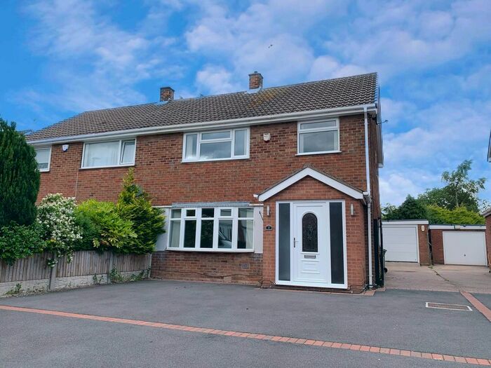 3 Bedroom Semi-Detached House To Rent In Cambridge Close, Mansfield, NG21